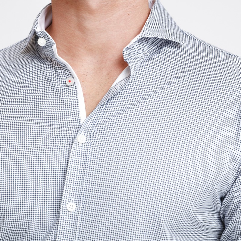 Desoto - Chemise blanche à petits motifs géométriques bleu marine