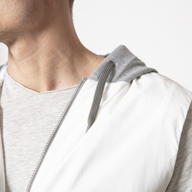 HERNO - Blouson à capuche sans manches