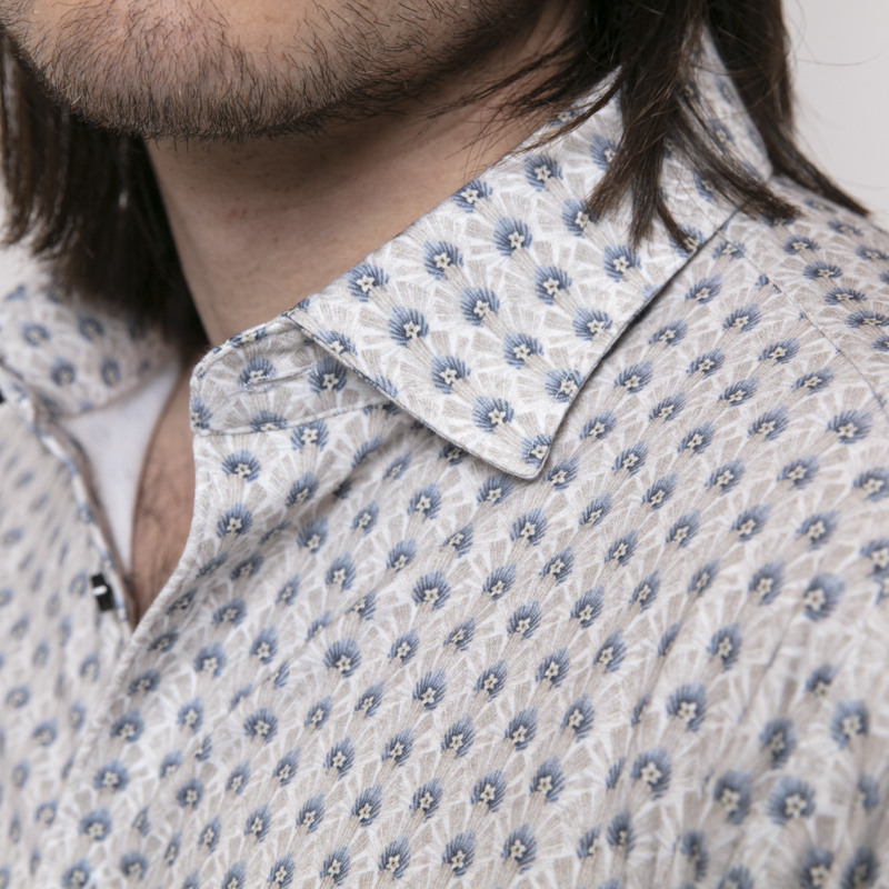 DESOTO - Chemise à motifs lotus beige et bleu